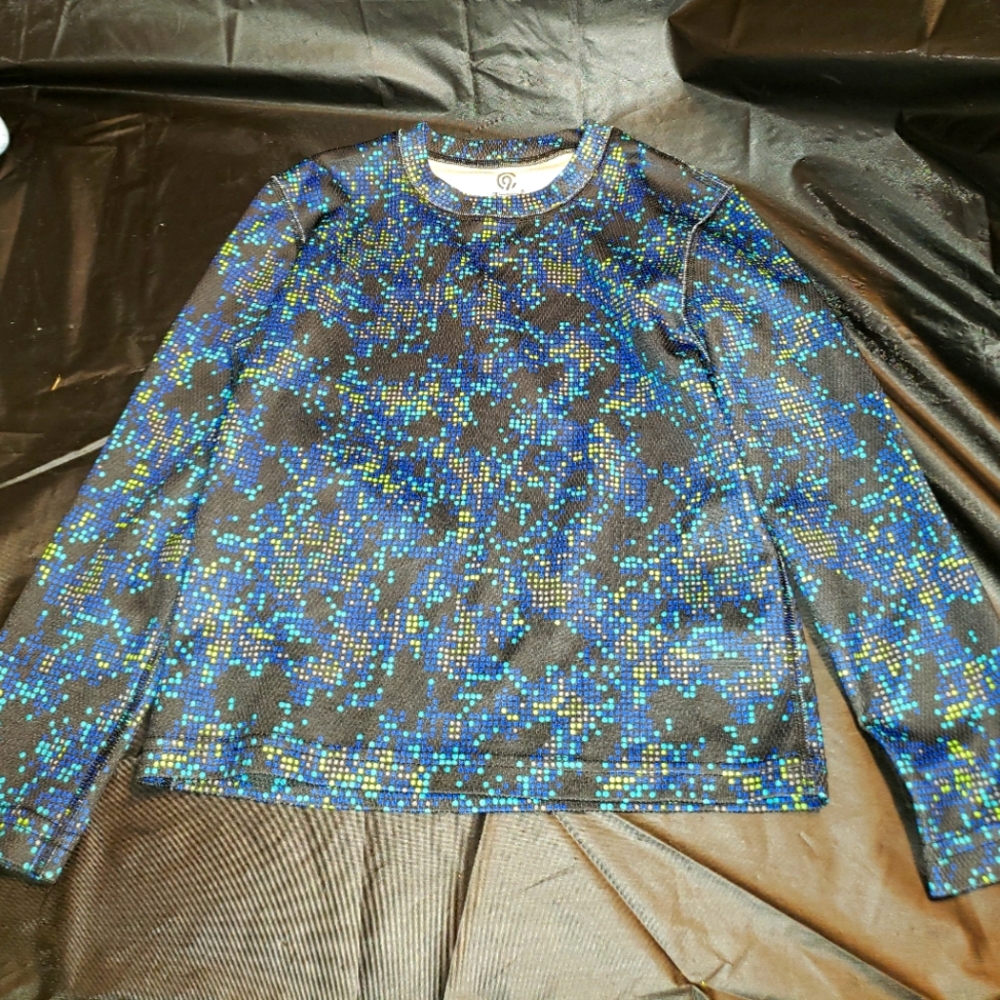Champion long sleeve shirt. Small youth